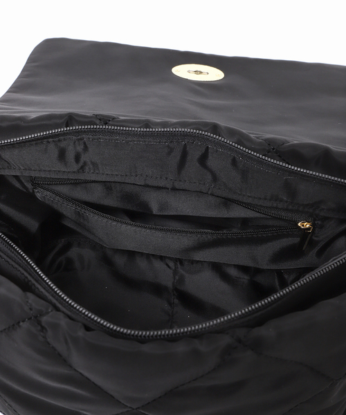 OUTDOOR PRODUCTS（アウトドアプロダクツ）の「《一部WEB限定カラー/追加2》OUTDOOR SLOBE別注 キルティンクショルダーバッグ（ショルダーバッグ・レディース・キャメル/ブラック・FREE）」の6枚目の写真