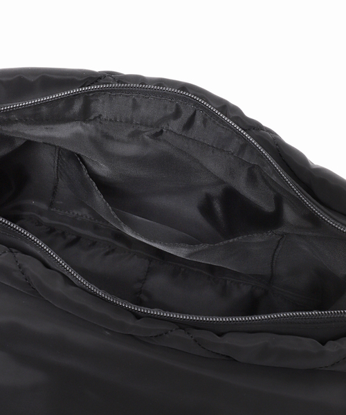 OUTDOOR PRODUCTS（アウトドアプロダクツ）の「《一部WEB限定カラー/追加2》OUTDOOR SLOBE別注 キルティンクショルダーバッグ（ショルダーバッグ・レディース・キャメル/ブラック・FREE）」の7枚目の写真
