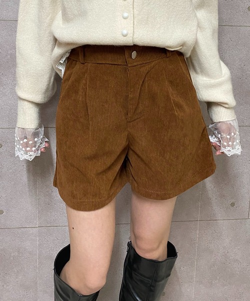 NANEA(ナネア)の「コーデュロイショートパンツ(その他パンツ・レディース・ホワイト/ブラック/ブラウン・SMALL/MEDIUM/LARGE)」の11枚目の写真