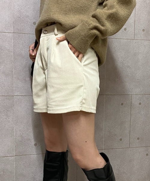 NANEA(ナネア)の「コーデュロイショートパンツ(その他パンツ・レディース・ホワイト/ブラック/ブラウン・SMALL/MEDIUM/LARGE)」の16枚目の写真