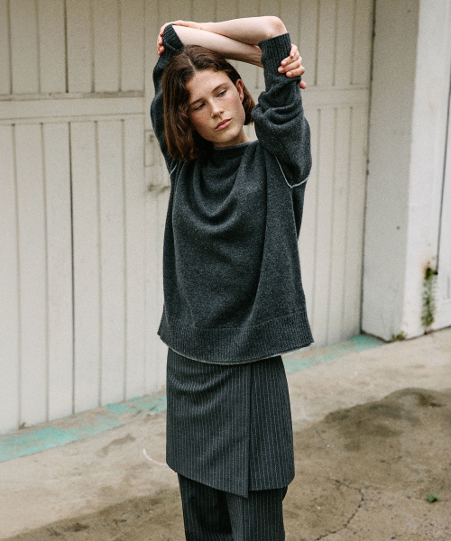ARTID（アルティーダ）の「ウールピンストライプスカート_GREY（スカート・レディース・グレー・SMALL）」の3枚目の写真