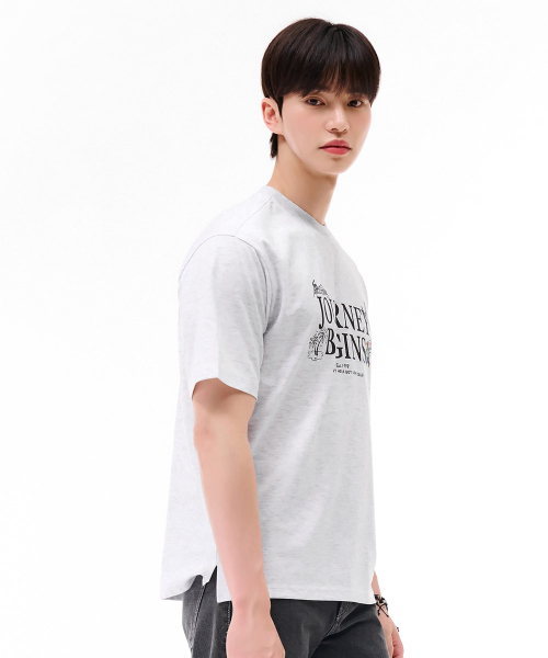 CHASECULT（チェイスカルト）の「ユニセックスレタリンググラフィック半袖Tシャツ-グレー（Tシャツ/カットソー・メンズ・ライトグレー・90/100/95/105）」の3枚目の写真