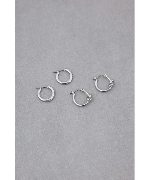 AZUL by moussy(アズールバイマウジー)の「プチフープピアスセット(ピアス(両耳用)・レディース・シルバー/ゴールド系その他・FREE)」の6枚目の写真