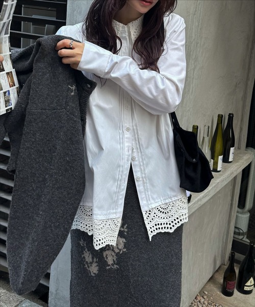 WILLFULLY(ウィルフリー)の「lace collar hem shoulder pintuck SH(シャツ/ブラウス・レディース・チャコール/サックスブルー/アイボリー・FREE)」の9枚目の写真