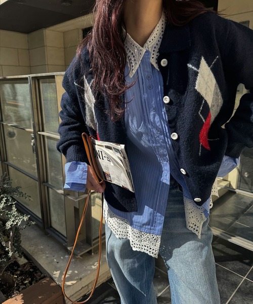 WILLFULLY(ウィルフリー)の「lace collar hem shoulder pintuck SH(シャツ/ブラウス・レディース・チャコール/サックスブルー/アイボリー・FREE)」の14枚目の写真