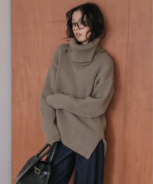 AMELY（エミリー）の「ネックウォーマー付き Vネック リブニット トップス（ニット/セーター・レディース・ブラック/ベージュ/モカ・フリー）」の4枚目の写真