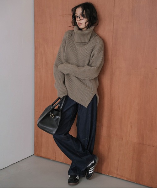 AMELY（エミリー）の「ネックウォーマー付き Vネック リブニット トップス（ニット/セーター・レディース・ブラック/ベージュ/モカ・フリー）」の5枚目の写真