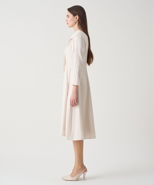 ANAYI（アナイ）の「【Eternal Line 2026】トリアセサテンボウタイ ワンピース（ワンピース・レディース・アイボリー/ライトブルー/ネイビー・34/36/38）」の5枚目の写真