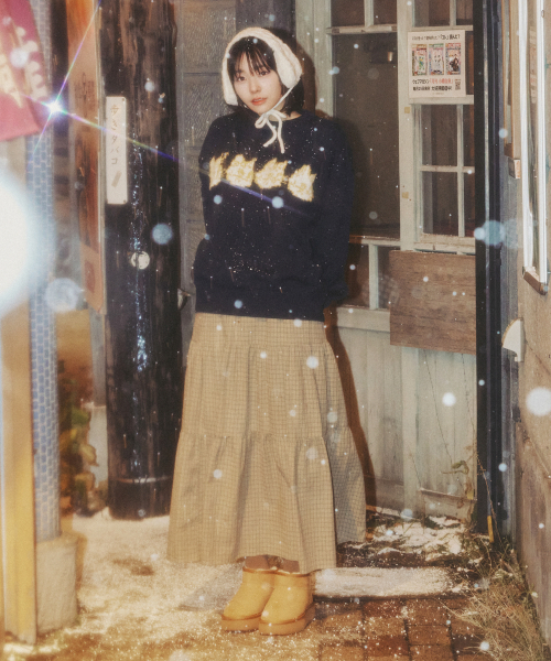 KNITTED（ニッティド）の「[NITTED X QWER DEMO] CAT'S BAND ROUND KNIT NAVY（ニット/セーター・レディース・その他・MEDIUM/LARGE）」の4枚目の写真