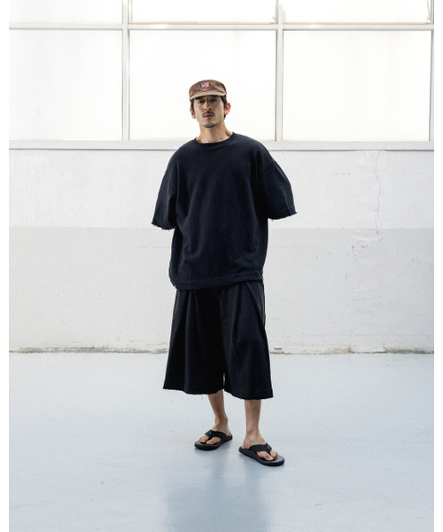 ANGLAN（アングラン）の「Valley Tuck Sweat Half Pants - Black（その他パンツ・メンズ・その他・ONE SIZE）」の5枚目の写真