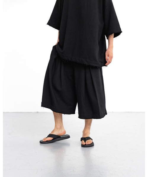 ANGLAN（アングラン）の「Valley Tuck Sweat Half Pants - Black（その他パンツ・メンズ・その他・ONE SIZE）」の9枚目の写真