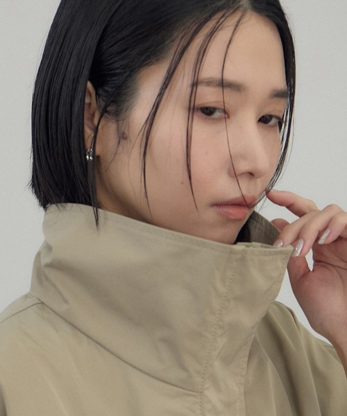 SALON adam et rope'（サロン アダム エ ロペ）の「リモンタナイロン / スタンドカラーブルゾン（ブルゾン・レディース・ベージュ/オフホワイト/ブラック・FREE）」の19枚目の写真