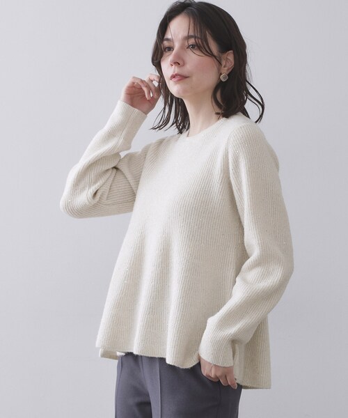 OPAQUE.CLIP（オペークドットクリップ）の「スパンコールラメ衿2WAYペプラムニット【洗濯機OK】（ニット/セーター・レディース・ホワイト系8/ブルー系5/チャコール・38/40）」の5枚目の写真