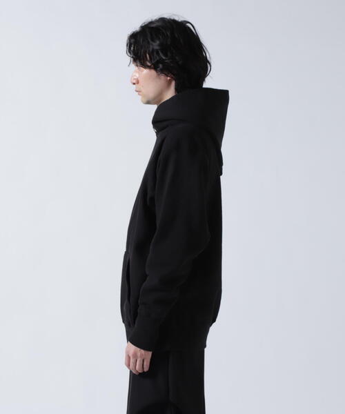B'2nd(ビーセカンド)の「ATON (エイトン) GARMENT DYED URAKE | HOODIE【2026年春夏入荷モデル】(パーカー・メンズ・ブラック・4/6)」の8枚目の写真