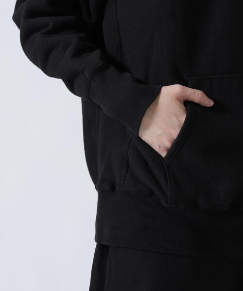 B'2nd(ビーセカンド)の「ATON (エイトン) GARMENT DYED URAKE | HOODIE【2026年春夏入荷モデル】(パーカー・メンズ・ブラック・4/6)」の12枚目の写真