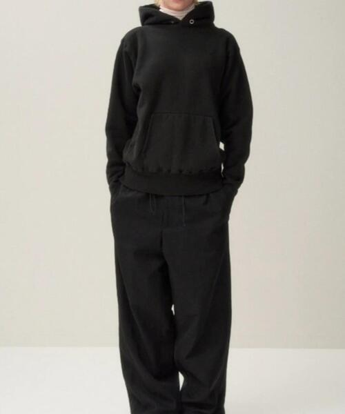 B'2nd(ビーセカンド)の「ATON (エイトン) GARMENT DYED URAKE | HOODIE【2026年春夏入荷モデル】(パーカー・メンズ・ブラック・4/6)」の18枚目の写真