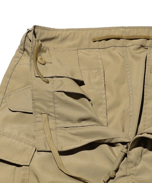 BEAMS PLUS(ビームスプラス)の「MIL Over 6 Pockets TW Rip stop(その他パンツ・メンズ・カーキ/ネイビー/オリーブ・SMALL/MEDIUM/LARGE)」の10枚目の写真