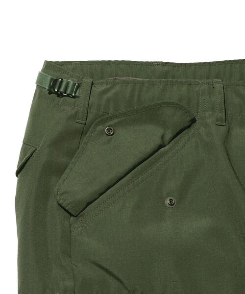 BEAMS PLUS(ビームスプラス)の「MIL Over 6 Pockets TW Rip stop(その他パンツ・メンズ・カーキ/ネイビー/オリーブ・SMALL/MEDIUM/LARGE)」の21枚目の写真