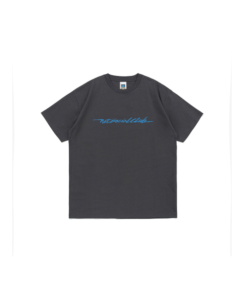 NET SOCIAL CLUB(ネットソーシャルクラブ)の「スクリプトロゴ半袖Tシャツ(チャコール)(Tシャツ/カットソー・レディース・チャコール・S/M/L/XL)」の1枚目の写真