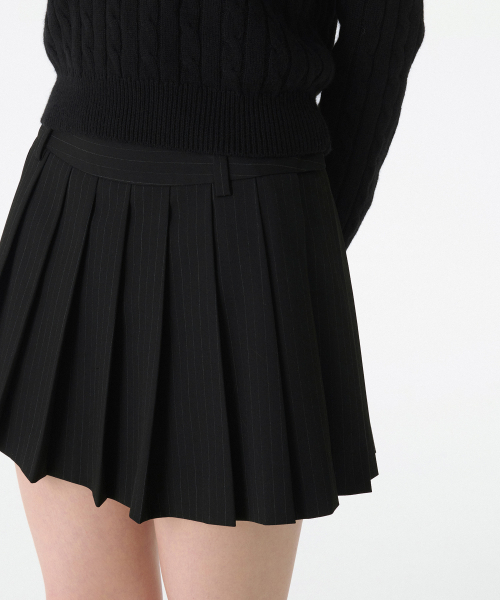MUSINSA STANDARD WOMAN（ムシンサスタンダードウーマン）の「ウィメンズピンストライプローレイズプリーツミニスカート[ブラック]（スカート・レディース・その他・LARGE/MEDIUM/SMALL/X-SMALL）」の17枚目の写真
