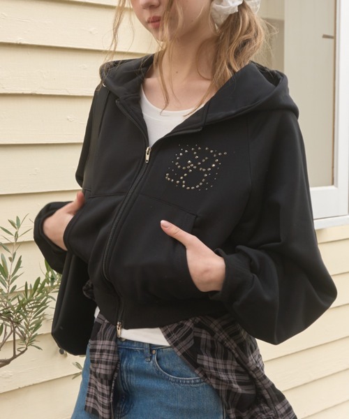 Birthday room(バースデイルーム)の「ラインストーンロゴダブルジップパーカー/Rhinestone logo double zip hoodie(パーカー・レディース・グレー/ブラック・FREE)」の7枚目の写真