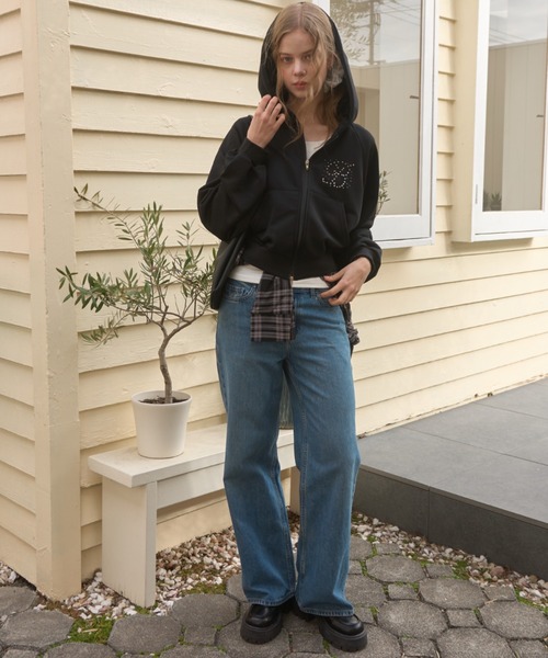 Birthday room(バースデイルーム)の「ラインストーンロゴダブルジップパーカー/Rhinestone logo double zip hoodie(パーカー・レディース・グレー/ブラック・FREE)」の12枚目の写真