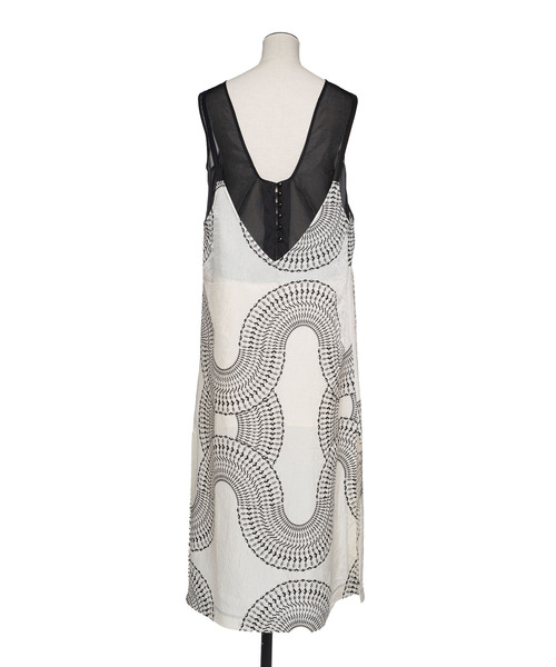 muller of yoshiokubo（ミュラーオブヨシオクボ）の「muller of yoshiokubo ミュラーオブヨシオクボ / RADIAL LAYER DRESS ラジアルシアーレイヤードレス / MLS26604（ワンピース・レディース・ブラック・38/36）」の5枚目の写真