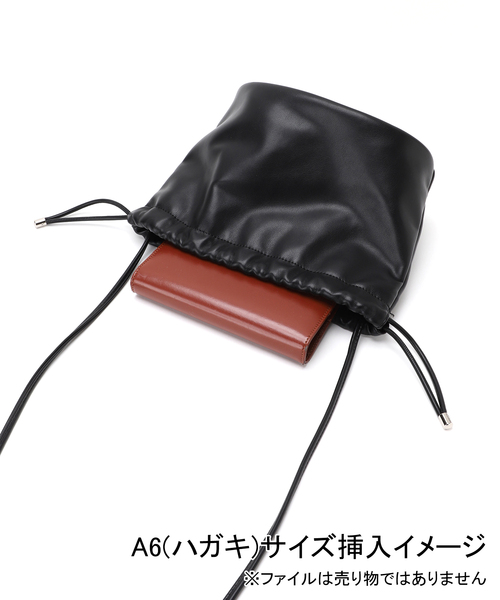 JOURNAL STANDARD relume（ジャーナルスタンダード　レリューム）の「RELUME キンチャクショルダーBAG（ショルダーバッグ・レディース・アイボリー/ブラック/ベージュ・FREE）」の21枚目の写真
