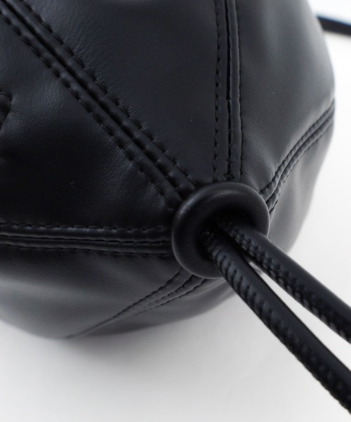 POU DOU DOU（プードゥドゥ）の「Dailyフラワーモチーフサークルバッグ（ショルダーバッグ・レディース・キナリ/ブラック・8）」の16枚目の写真