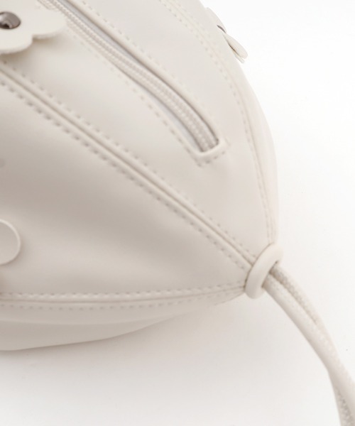 POU DOU DOU（プードゥドゥ）の「Dailyフラワーモチーフサークルバッグ（ショルダーバッグ・レディース・キナリ/ブラック・8）」の17枚目の写真