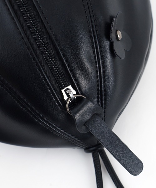 POU DOU DOU（プードゥドゥ）の「Dailyフラワーモチーフサークルバッグ（ショルダーバッグ・レディース・キナリ/ブラック・8）」の19枚目の写真