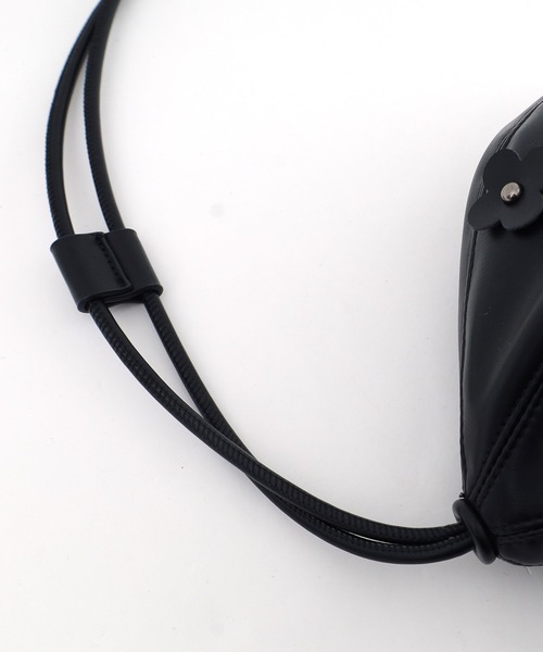 POU DOU DOU（プードゥドゥ）の「Dailyフラワーモチーフサークルバッグ（ショルダーバッグ・レディース・キナリ/ブラック・8）」の20枚目の写真