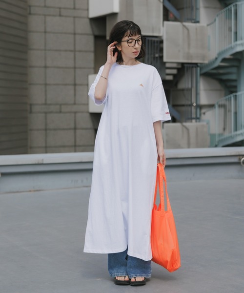 KELTY(ケルティ)の「KELTY/ケルティ ミニロゴ S/S ルーズシルエット ロングTシャツ 秋 秋服 2026年秋冬(Tシャツ/カットソー・レディース・ホワイト/ブラック/ベージュ/ネイビー/ヘザーグレー・FREE)」の1枚目の写真