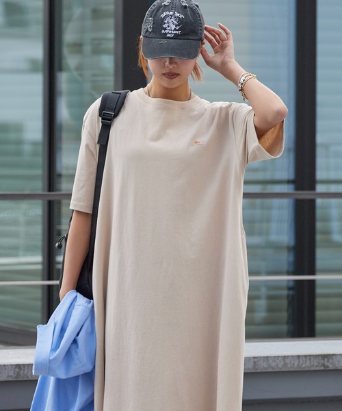 KELTY(ケルティ)の「KELTY/ケルティ ミニロゴ S/S ルーズシルエット ロングTシャツ 秋 秋服 2026年秋冬(Tシャツ/カットソー・レディース・ホワイト/ブラック/ベージュ/ネイビー/ヘザーグレー・FREE)」の17枚目の写真