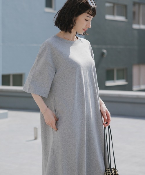 KELTY(ケルティ)の「KELTY/ケルティ ミニロゴ S/S ルーズシルエット ロングTシャツ 秋 秋服 2026年秋冬(Tシャツ/カットソー・レディース・ホワイト/ブラック/ベージュ/ネイビー/ヘザーグレー・FREE)」の11枚目の写真