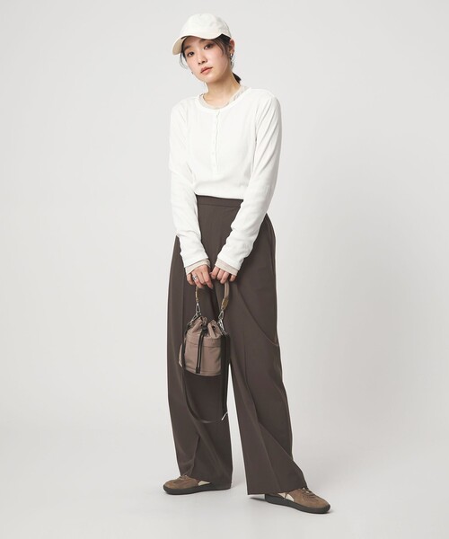 green label relaxing（グリーンレーベルリラクシング）の「【WEB限定】＜at ease＞オルマイ ワイド パンツ ウォッシャブル ストレッチ UVカット（その他パンツ・レディース・ダークブラウン/ネイビー/ブラック/ベージュ・SHORT/TALL/34/42/40/38/36）」の22枚目の写真