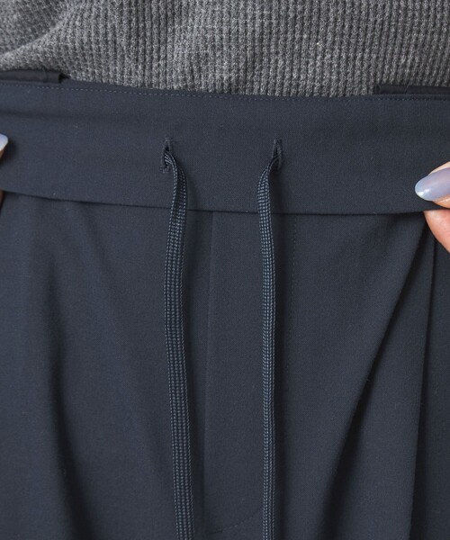 green label relaxing(グリーンレーベルリラクシング)の「【WEB限定】<at ease>オルマイ ワイド パンツ ウォッシャブル ストレッチ UVカット(その他パンツ・レディース・ダークブラウン/ネイビー/ブラック/ベージュ・SHORT/TALL/34/42/40/38/36)」の11枚目の写真