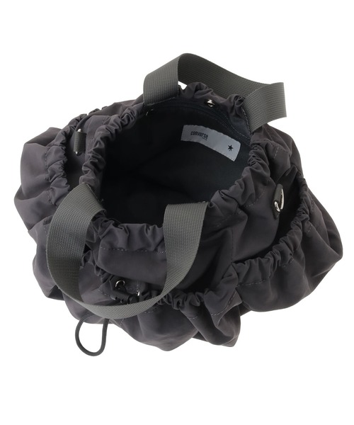 CONVERSE TOKYO(コンバーストウキョウ)の「2WAY NYLON DRAWSTRING SHOULDER BAG(ショルダーバッグ・レディース・カーキ/ブラック/チャコールグレー・FREE)」の14枚目の写真