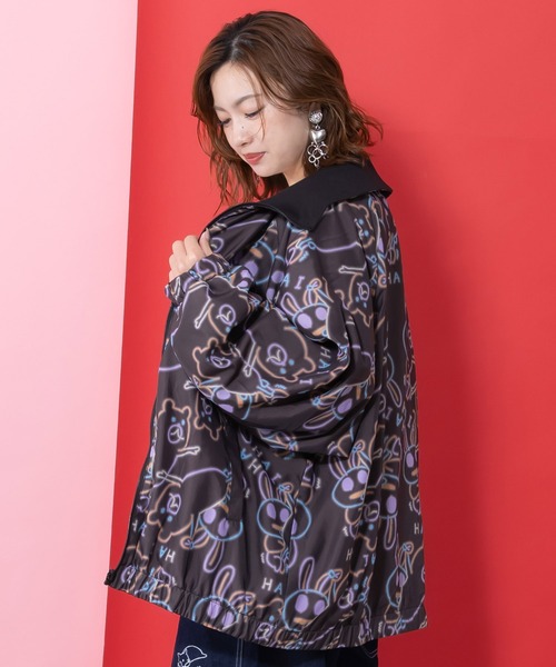 ScoLar Parity（スカラーパリティ）の「361108：組体操クマうさぎリバーシブルワッシャーブルゾン（ブルゾン・レディース・オフホワイト/ブラック・M）」の12枚目の写真