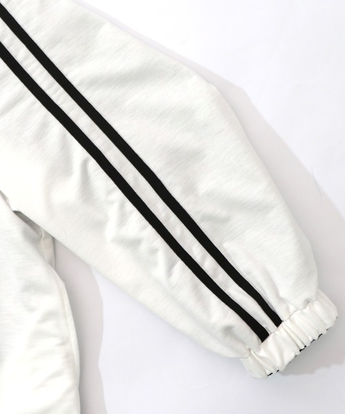 ScoLar Parity（スカラーパリティ）の「361108：組体操クマうさぎリバーシブルワッシャーブルゾン（ブルゾン・レディース・オフホワイト/ブラック・M）」の9枚目の写真