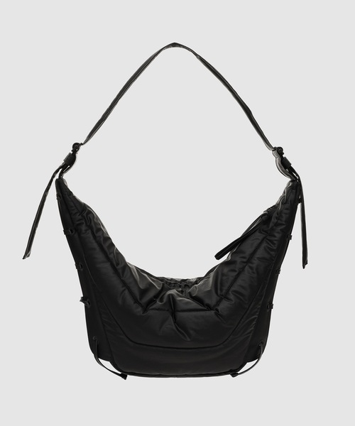LEMAIRE（ルメール）の「MEDIUM SOFT GAME BAG（ショルダーバッグ・メンズ・ブラック・ONE SIZE）」の2枚目の写真