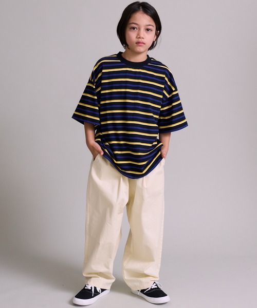 PAIRMANON STREET（ペアマノンストリート）の「【綿100%】シンプル マルチボーダー 半袖 Tシャツ【PAIRMANON STREET】（Tシャツ/カットソー・キッズ・ベージュ/ブラウン/レッド/ライトグリーン/ブラック/ブルー・90/130/120/150/160/100/140/110）」の9枚目の写真