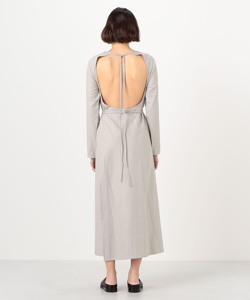 BASERANGE(ベースレンジ)の「BASERANGE シルク エプロンドレス(ワンピース・レディース・チャコールグレー・S)」の4枚目の写真