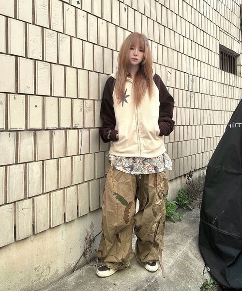 CACTUSDONUTMARKET(カクタスドーナツマーケット)の「Star Embroidery Fleece Hood Zip-up Jacket-Cream(その他アウター・レディース・その他・MEDIUM/LARGE)」の6枚目の写真