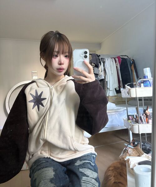 CACTUSDONUTMARKET(カクタスドーナツマーケット)の「Star Embroidery Fleece Hood Zip-up Jacket-Cream(その他アウター・レディース・その他・MEDIUM/LARGE)」の3枚目の写真