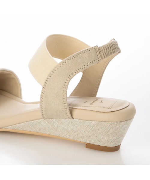 enchanted（エンチャンテッド）の「ワンストラップマテリアルゴムウエッジサンダル（サンダル・レディース・ホワイト・S/M/L）」の6枚目の写真