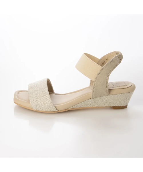 enchanted（エンチャンテッド）の「ワンストラップマテリアルゴムウエッジサンダル（サンダル・レディース・ホワイト・S/M/L）」の2枚目の写真