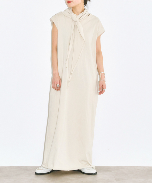CITYSHOP（シティーショップ）の「CUTDRESS with SCARF：ワンピース（ワンピース・レディース・ブラック/ベージュ/パープル・36/38）」の2枚目の写真