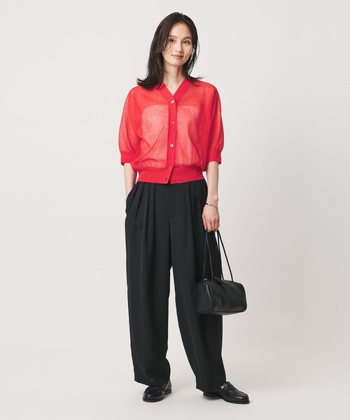 UNITED ARROWS(ユナイテッドアローズ)の「シアー Vネック カーディガン ‐ウォッシャブル‐(カーディガン/ボレロ・レディース・グレー系/ブラック/ライトブルー/ホワイト/ダークブラウン/ネイビー/レッド・FREE)」の9枚目の写真