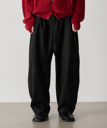 NOUN（ノウン）の「wide tapered pants (stripe black)（スラックス）」